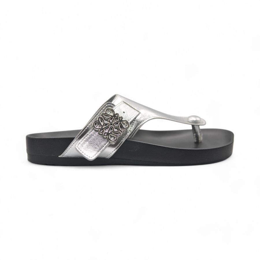 Dép Xỏ Ngón Nữ TGG UN5168-1 Màu Bạc Da Mềm Size 38
