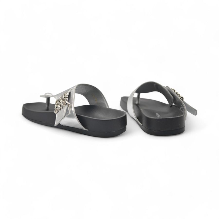 Dép Xỏ Ngón Nữ TGG UN5168-1 Màu Bạc Da Mềm Size 38