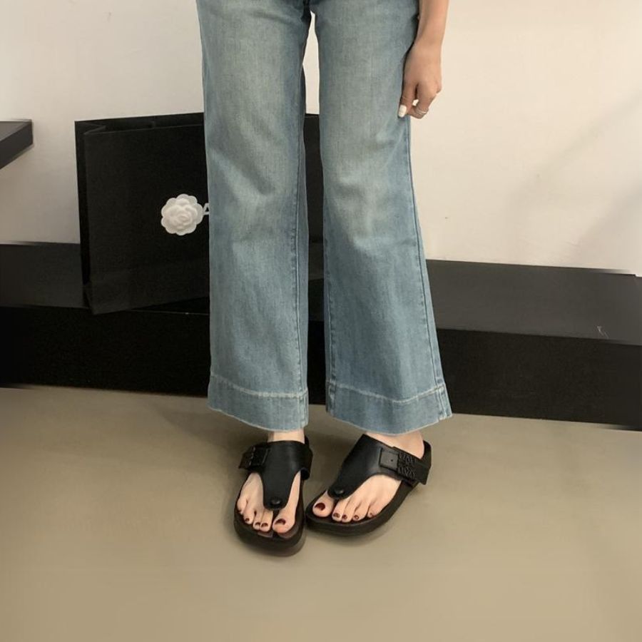 Dép Xỏ Ngón Nữ TGG UN5168-1 Màu Đen Da Mềm Size 35