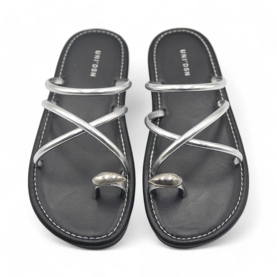 Dép Xỏ Ngón Nữ TGG UN5688-1 Màu Bạc Da Mềm Size 36