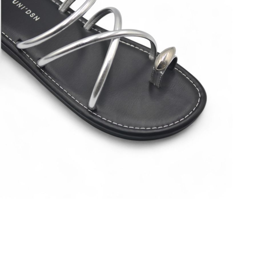 Dép Xỏ Ngón Nữ TGG UN5688-1 Màu Bạc Da Mềm Size 37