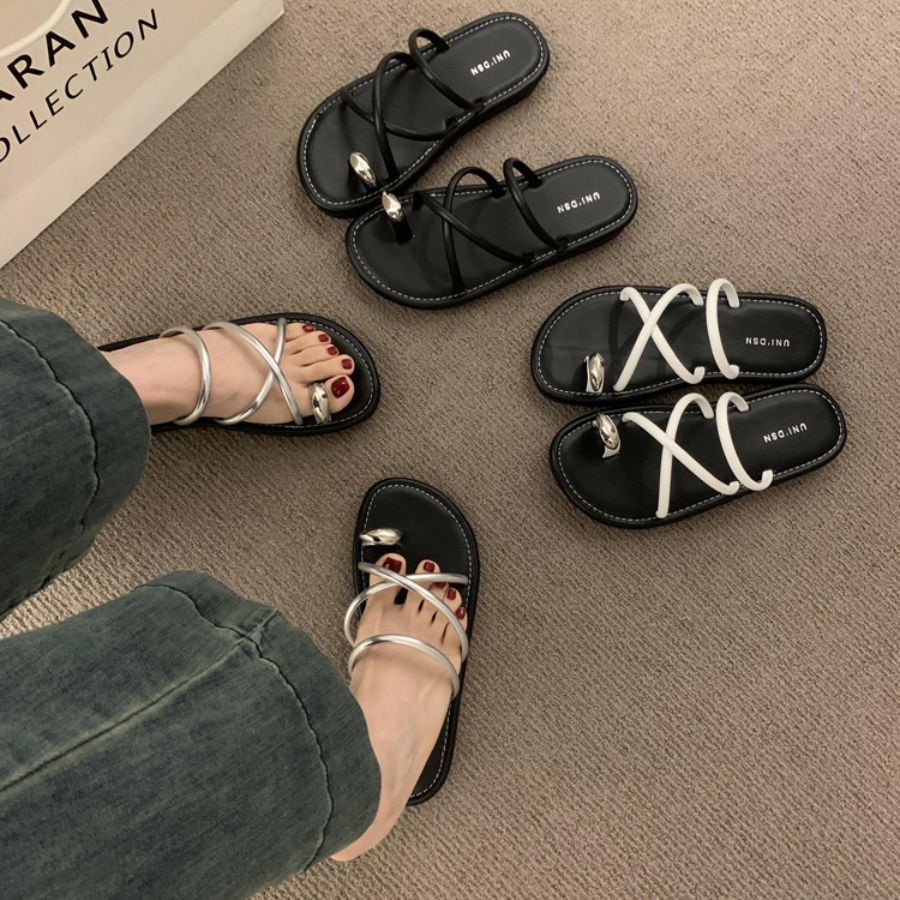 Dép Xỏ Ngón Nữ TGG UN5688-1 Màu Trắng Da Mềm Size 36