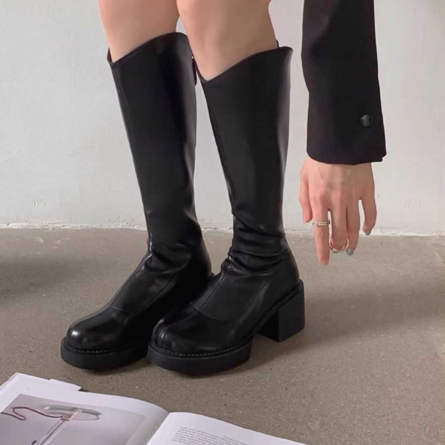 Giày Boots Cổ Vừa Nữ TGG SW1666 Màu Đen Da Trơn Size 38