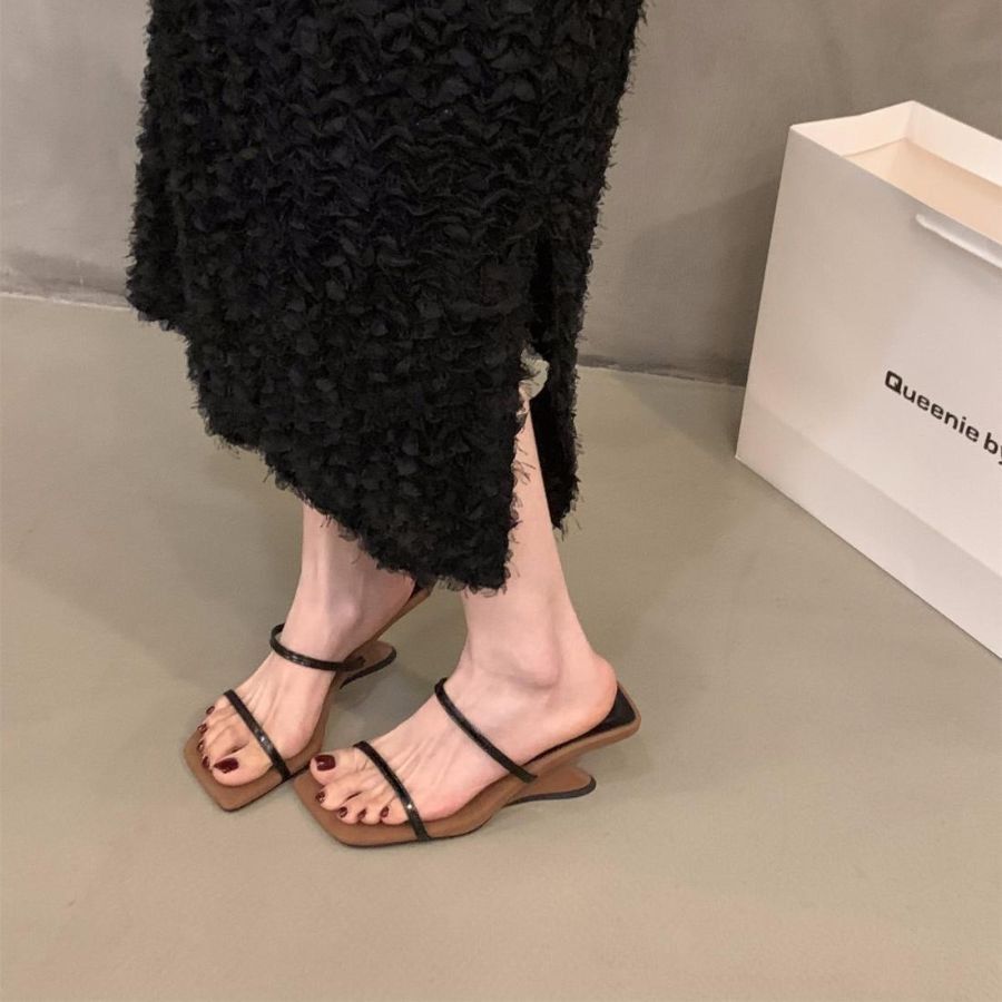 Giày Cao Gót Nữ TGG UN6808-1 Màu Đen Da Mềm Size 39