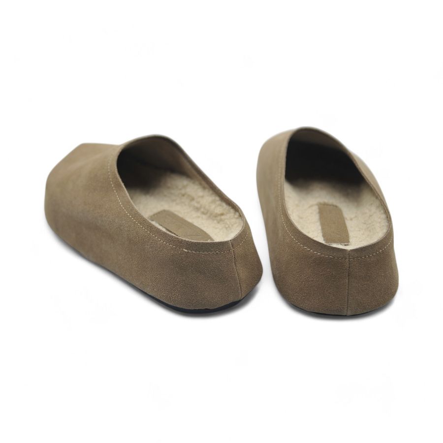Giày Sục Nữ TGG 2680-35A Màu Nâu Da Lộn Size 36