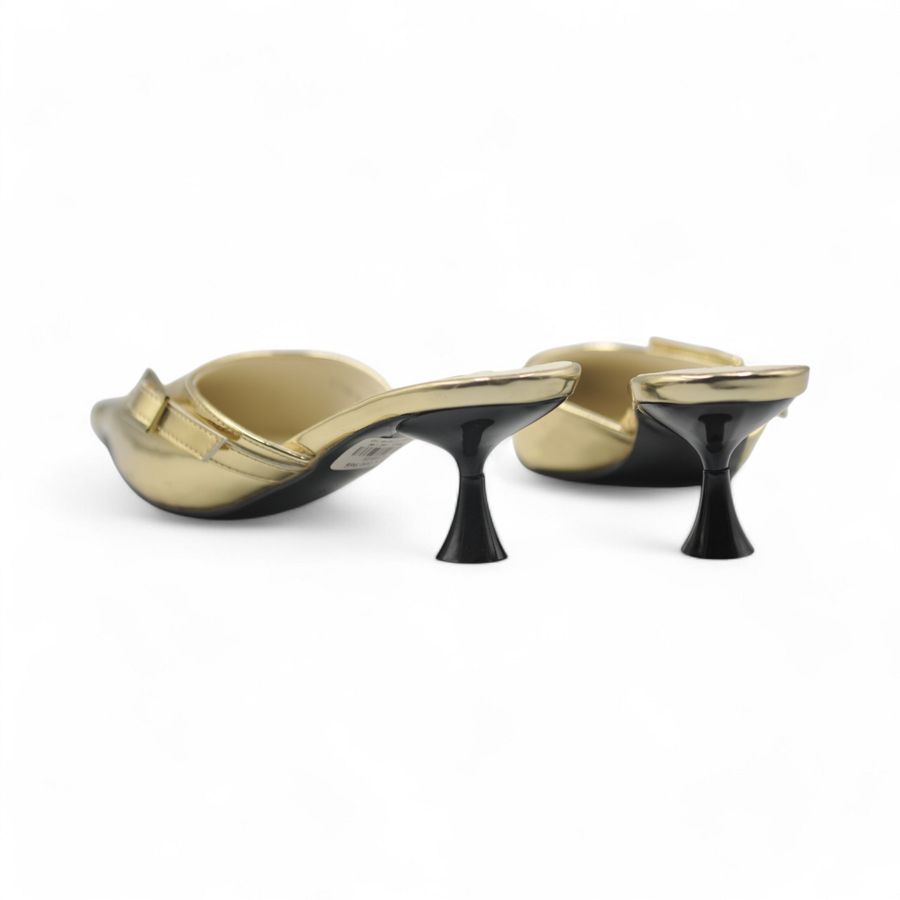 Giày Sục Nữ TGG ST88-16 Màu Vàng Da Bóng Size 36