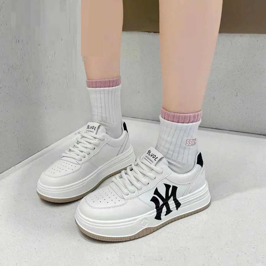 Giày Thể Thao Nữ TGG 9618 Màu Trắng Đế Nâu Size 35
