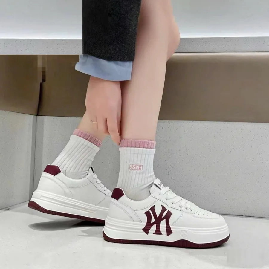 Giày Thể Thao Nữ TGG 9618 Màu Trắng Phối Đỏ Size 36
