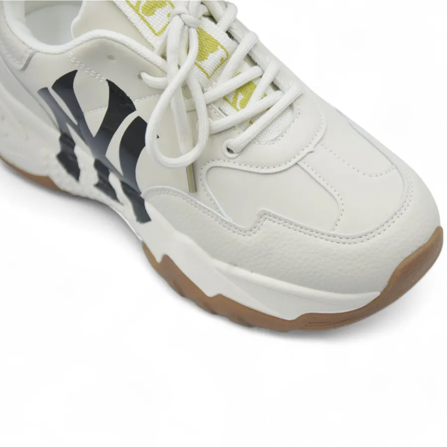 Giày Thể Thao Nữ TGG 9850 Màu Trắng Kem Chữ NY Size 37