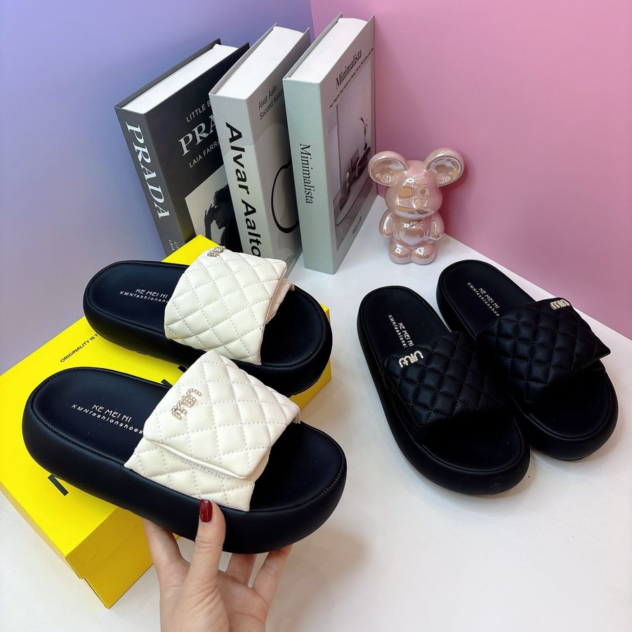 Dép Nữ TGG 6336-2 Màu Đen Da Mềm Size 39
