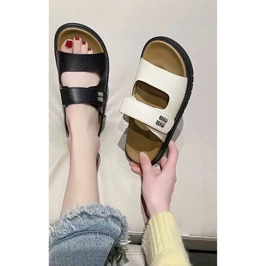 Dép nữ TGG 716-38 Màu Be Quai Da Sần Size 35