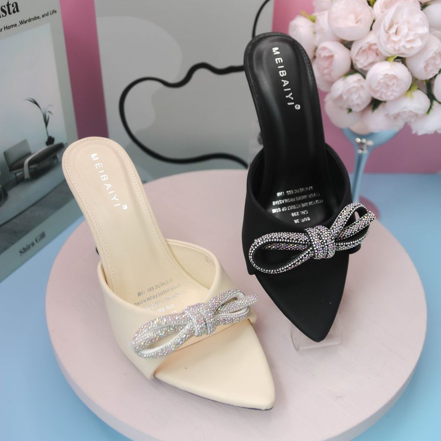 Dép Cao Gót Nữ TGG 194 Màu Đen Da Mịn Đính Nơ Đá Size 35