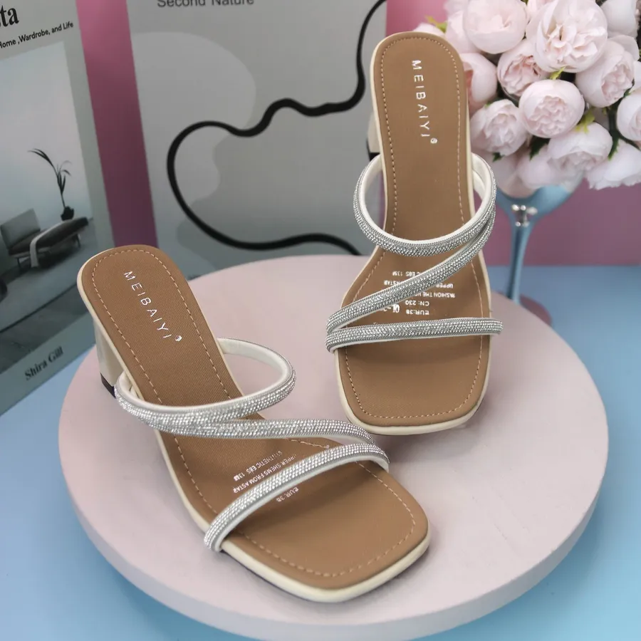 Dép Cao Gót Nữ TGG 206 Màu Kem Phối Nâu Quai Đính Đá Size 39