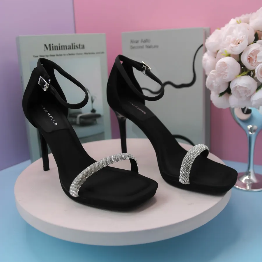 Dép Cao Gót Nữ TGG 899-1 Màu Đen Da Mịn Quai Đính Đá Size 35