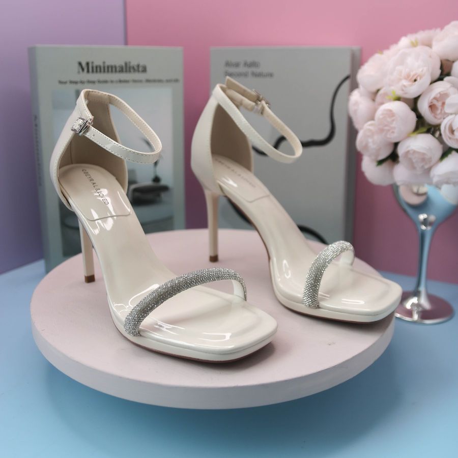Dép Cao Gót Nữ TGG 899-1 Màu Kem Da Bóng Quai Đính Đá Size 36