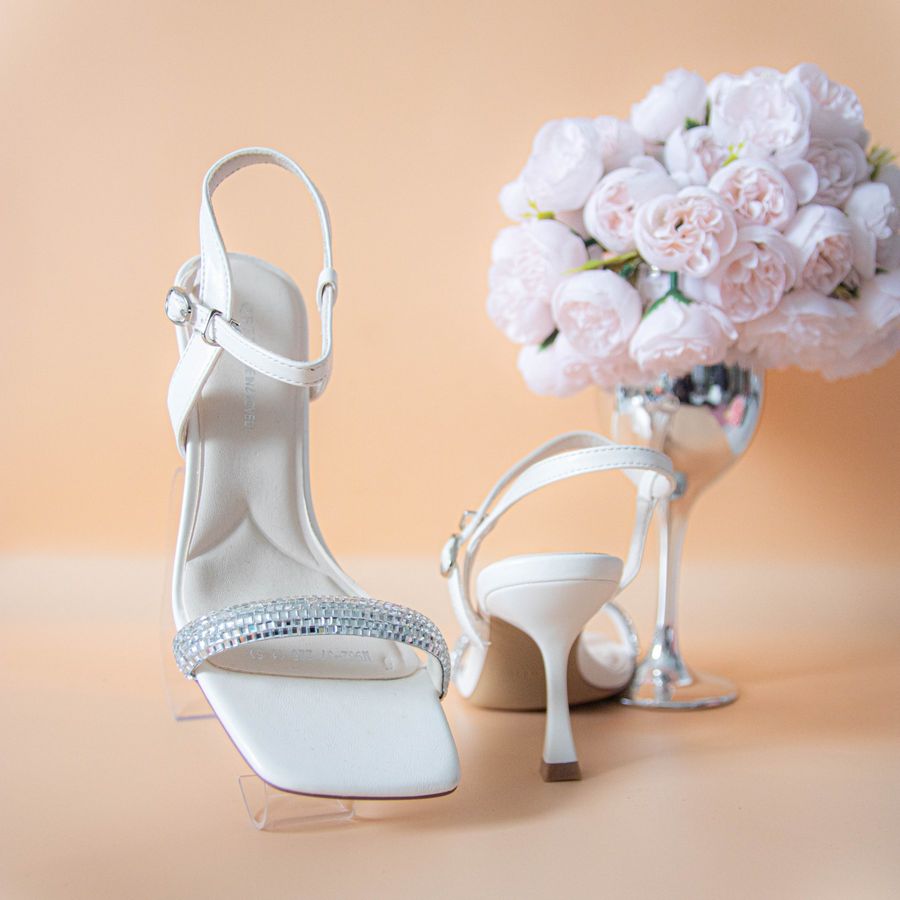 Dép Cao Gót Nữ TGG M962-32 Màu Kem Quai Đính Đá Size 36