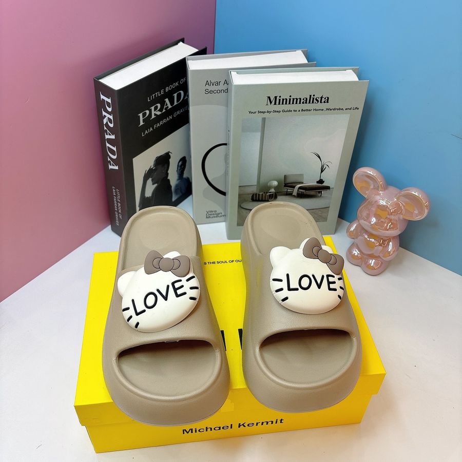 Dép Quai Ngang Nữ TGG 2002 Đính Mặt Mèo Love Màu Be Đậm Size 35-36