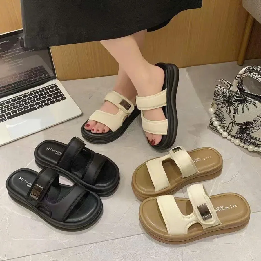 Dép Quai Ngang Nữ TGG 9842 Da Mềm Màu Be Đế Nâu Size 35