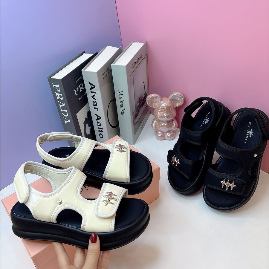 Dép sandal nữ TGG 818-20 da mềm màu trắng size 37