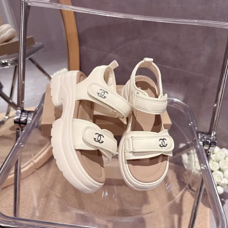 Dép Sandal Nữ TGG F607 Màu Trắng Da Mềm Size 35