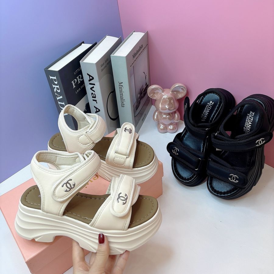 Dép Sandal Nữ TGG F607 Màu Trắng Da Mềm Size 36