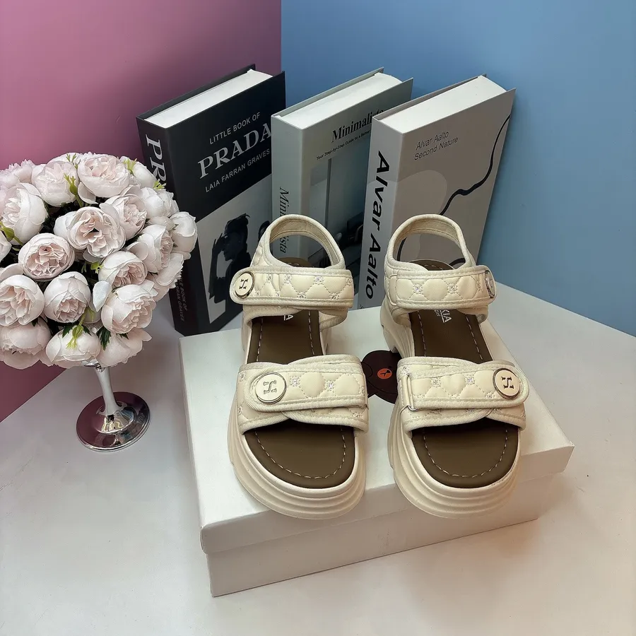 Dép Sandal Nữ TGG F901 Da Mềm Màu Be Size 39
