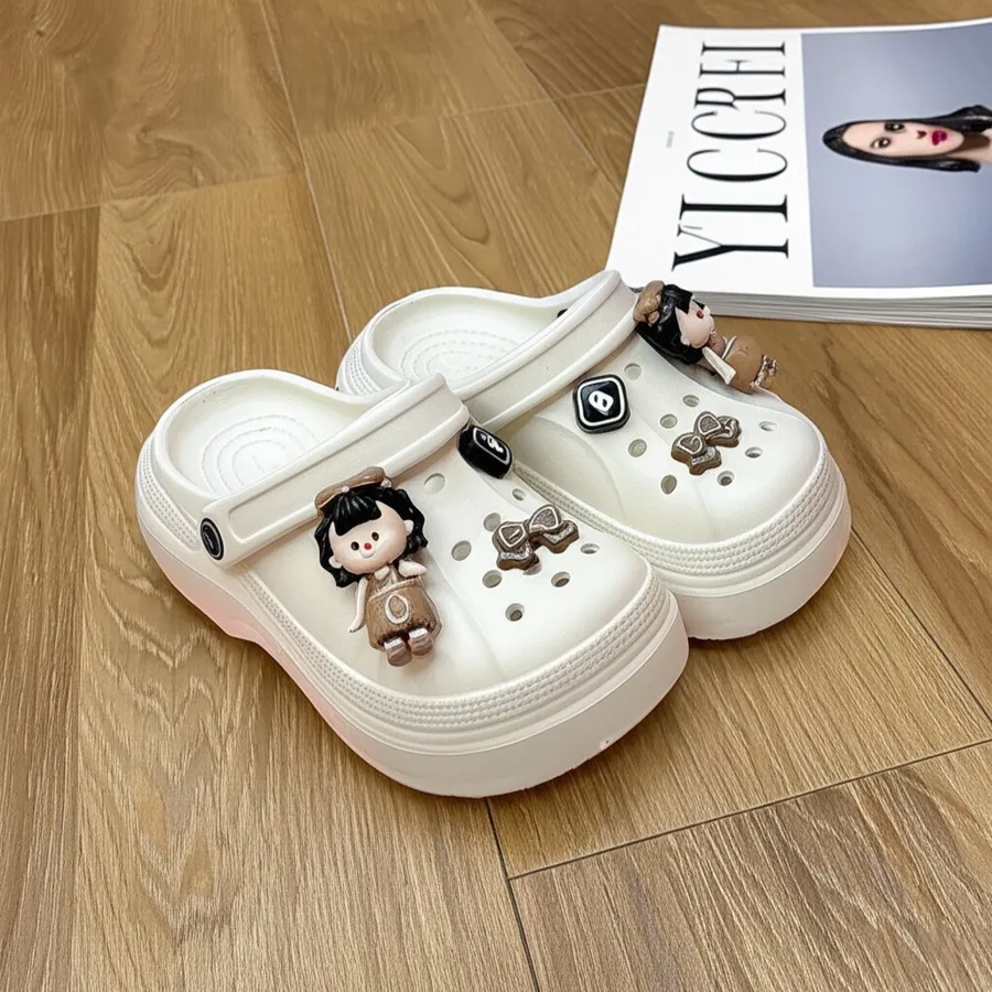 Dép Sục Nữ TGG 2006 Màu Trắng Sticker Cô Gái Size 39-40