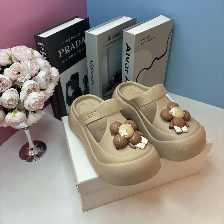 Dép Sục Nữ TGG 2014 Màu Be Sticker Hoa Size 39-40