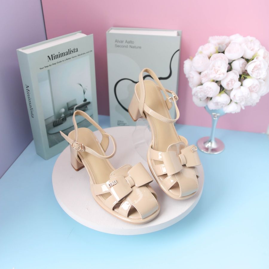 Giày Hở Gót Nữ TGG 668-27-1 Màu Be Da Bóng Size 37