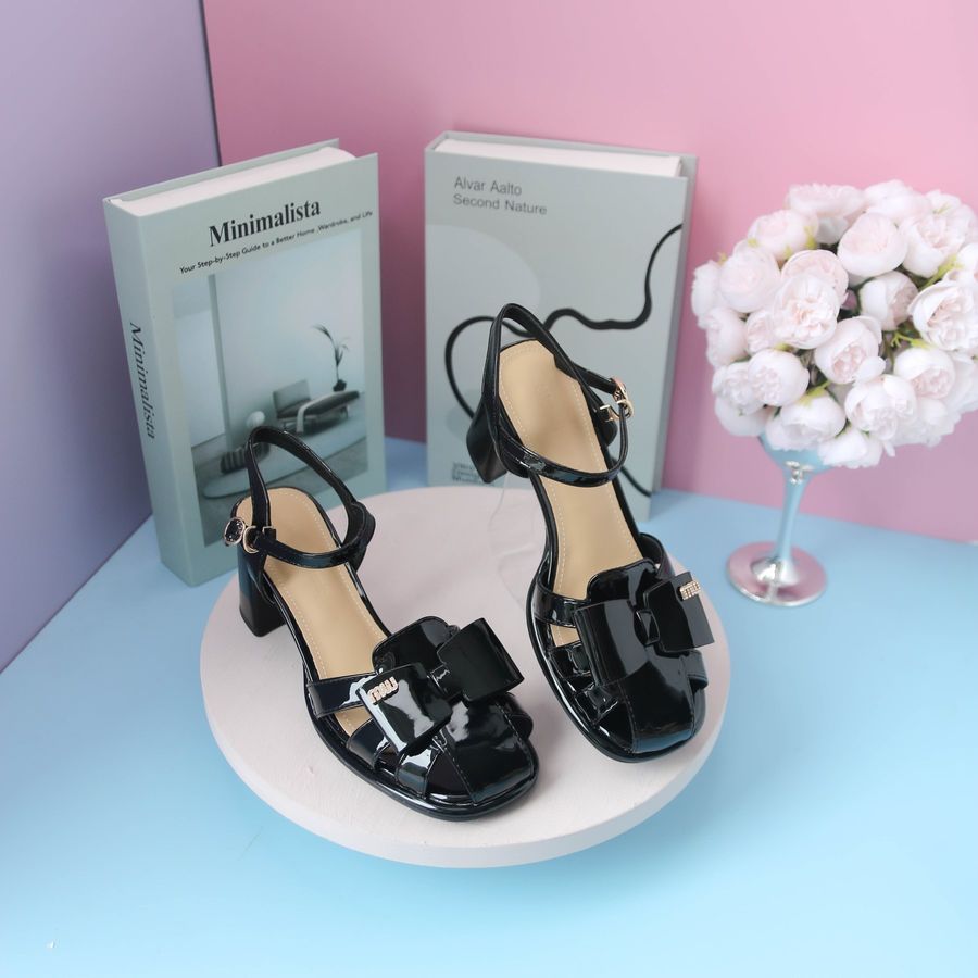 Giày Hở Gót Nữ TGG 668-27-1 Màu Đen Da Bóng Size 37