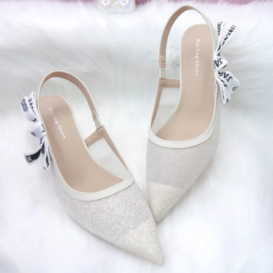 Giày Hở Gót Nữ TGG 699-209 Màu Be Vải Lưới Óng Ánh Size 37