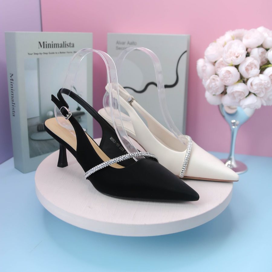 Giày Hở Gót Nữ TGG M982-10 Màu Đen Da Lộn Size 34