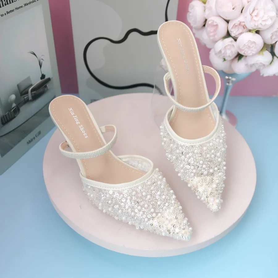 Giày Sục Cao Gót TGG 669-205 Màu Kem Phối Lưới Đính Hạt Size 37