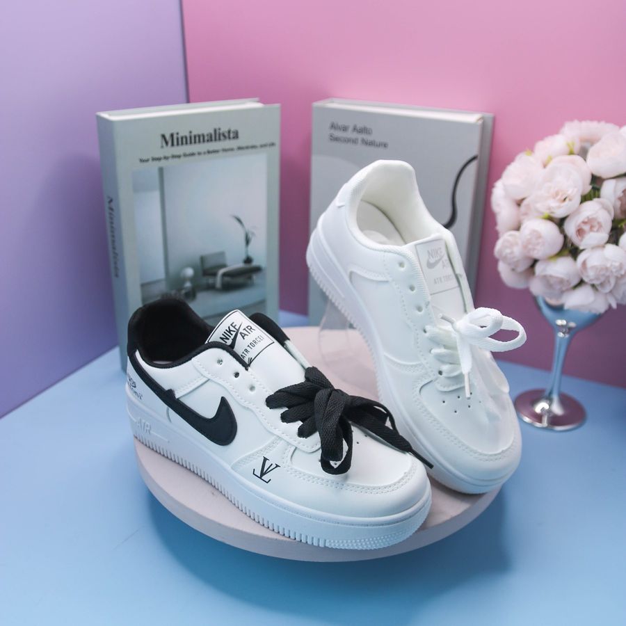 Giày Thể Thao Nikf Nữ TGG AJ388 Màu Trắng Phối Đen Size 38